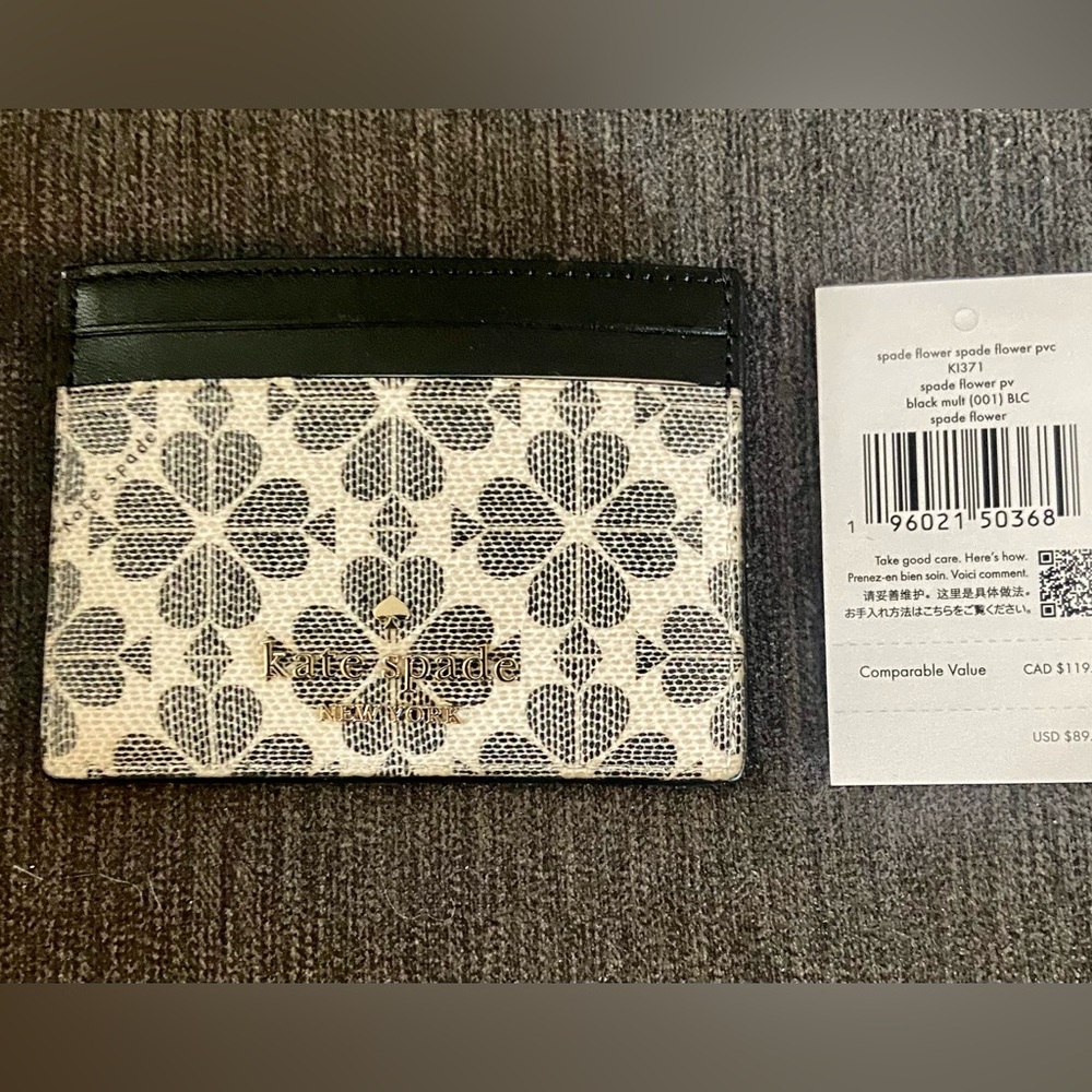 SOLD***Kate Spade Black and Cream Card Holder